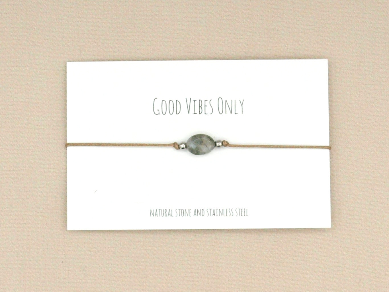 Gratis natuursteen armband twv € 14,95