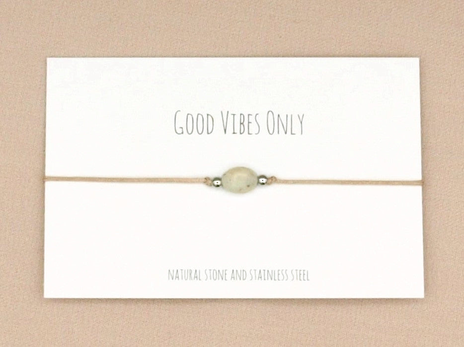 Gratis natuursteen armband twv € 14,95